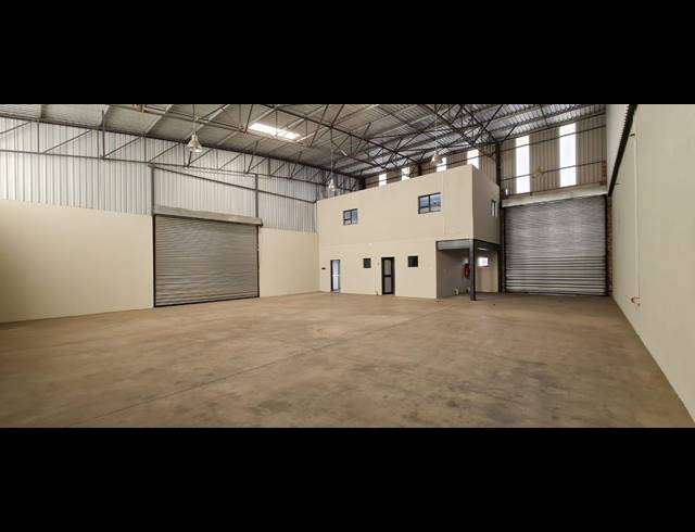 350M² WAREHOUSE TO LET IN WYCHWOOD